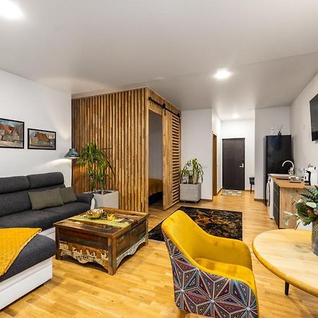 Ziedu Apartamentai Appartement Klaipėda Buitenkant foto